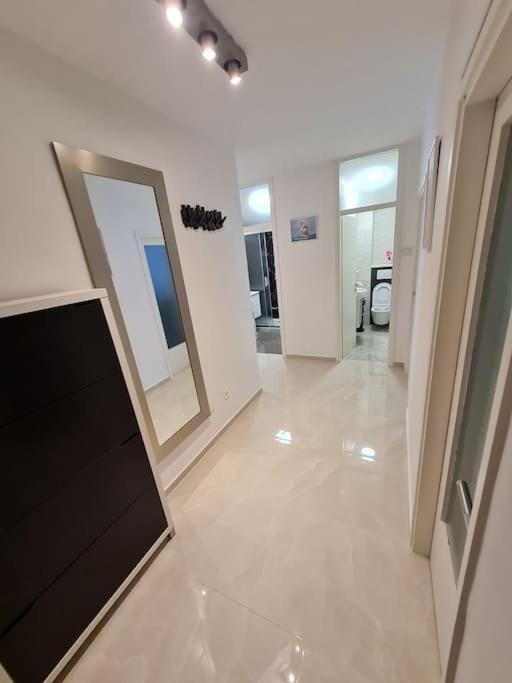 Mira Apartman *